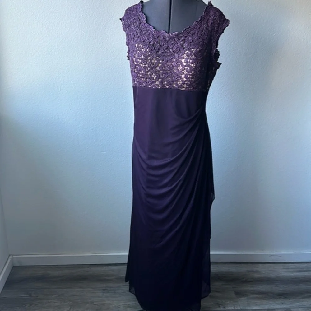 Xcape dress size 18 plum purple full length lace wedding softgirl